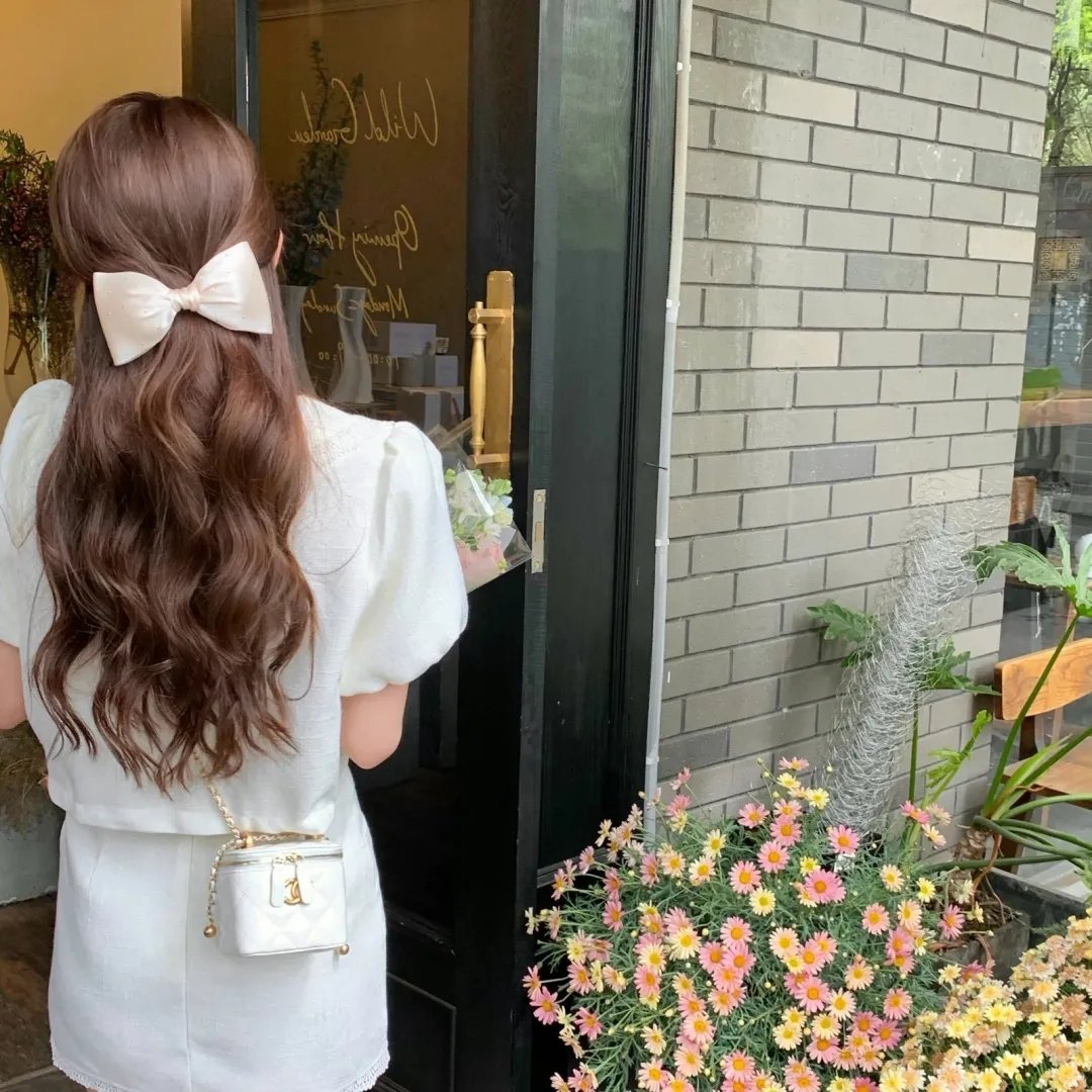 隔篱屋有宝